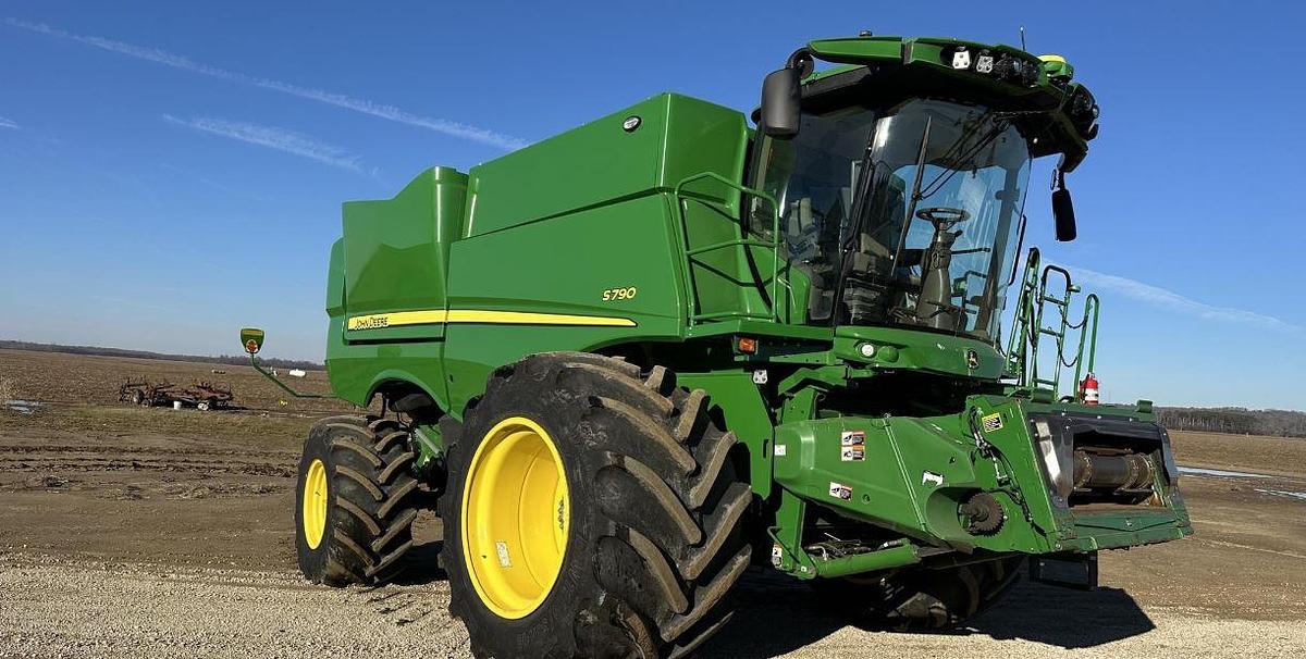 Used 2023 John Deere S790