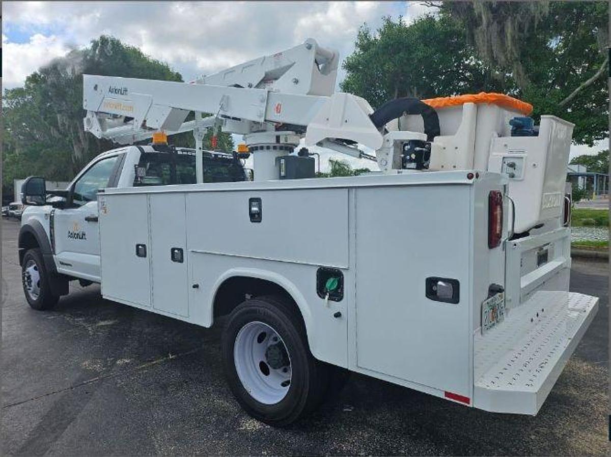 Used 2023 Ford F550 With Mounted On 2023 Axionlift AT4313L