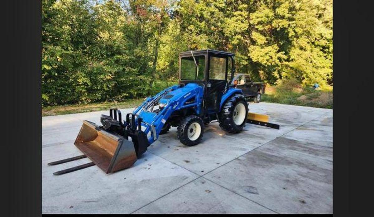 Used 2003 NEW HOLLAND TC35