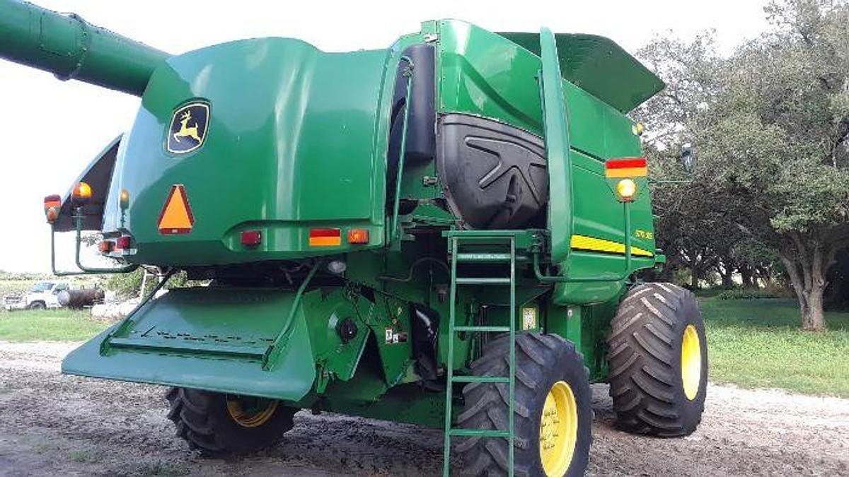 Used 2010 JOHN DEERE 9770 STS