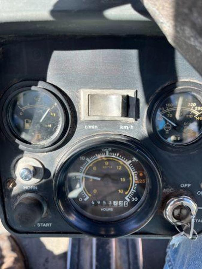 Used 1980 Ford 276 Tractor