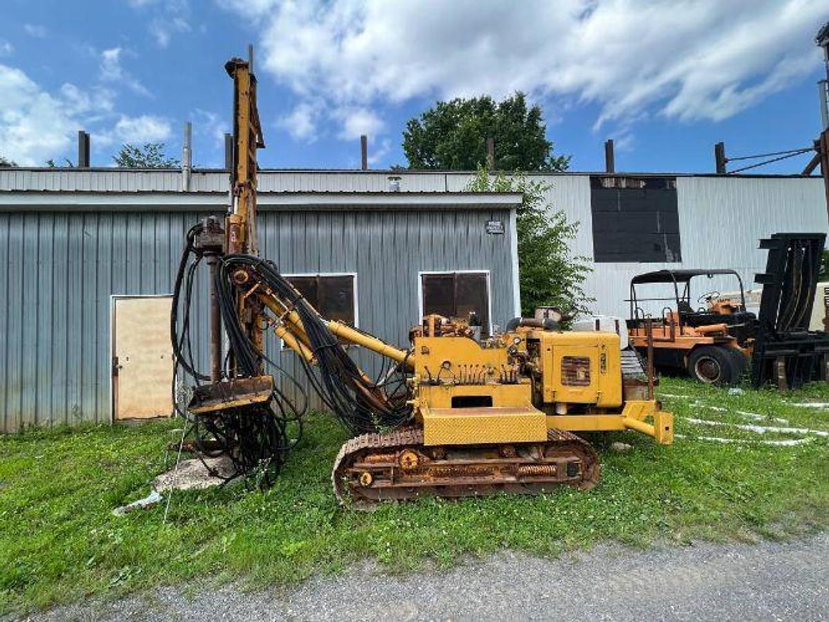 Used 1985 Crawler Well Drill With 1999 Ingersoll-Rand Compressor