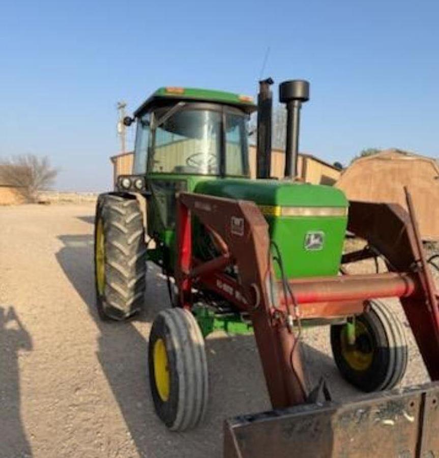 Used 1976 JOHN DEERE 4430