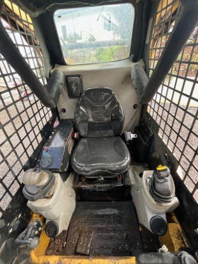 Used 2003 CATERPILLAR 257