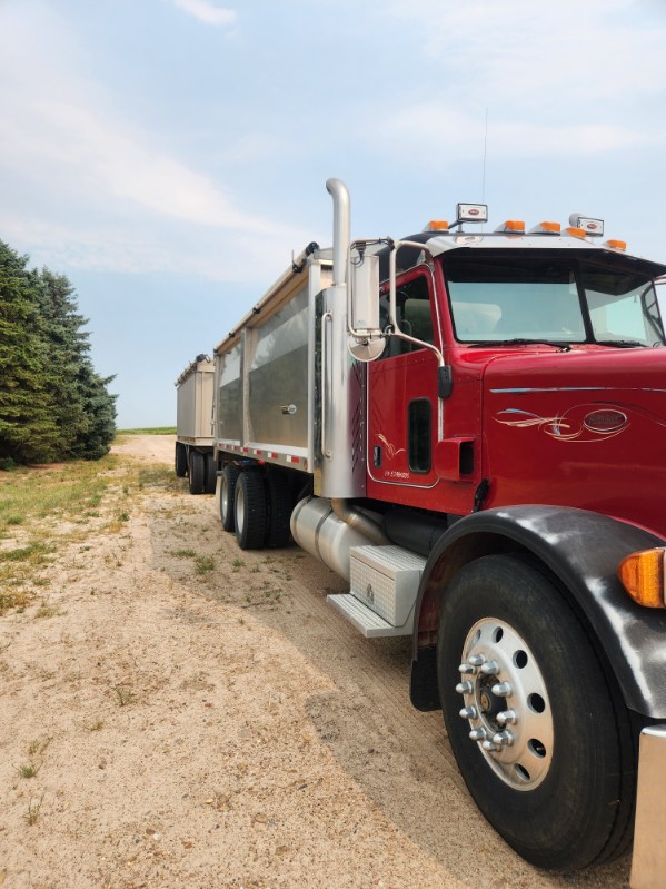 Used Peterbilt Daycab