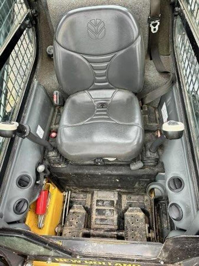 Used 2014 New Holland L225