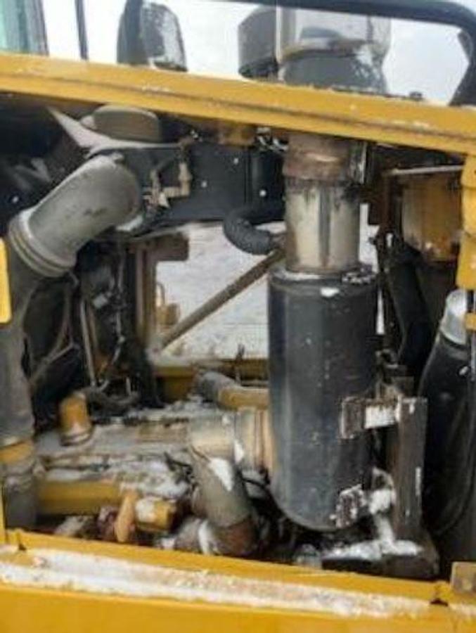 Used 2018 CATERPILLAR D6T LGP
