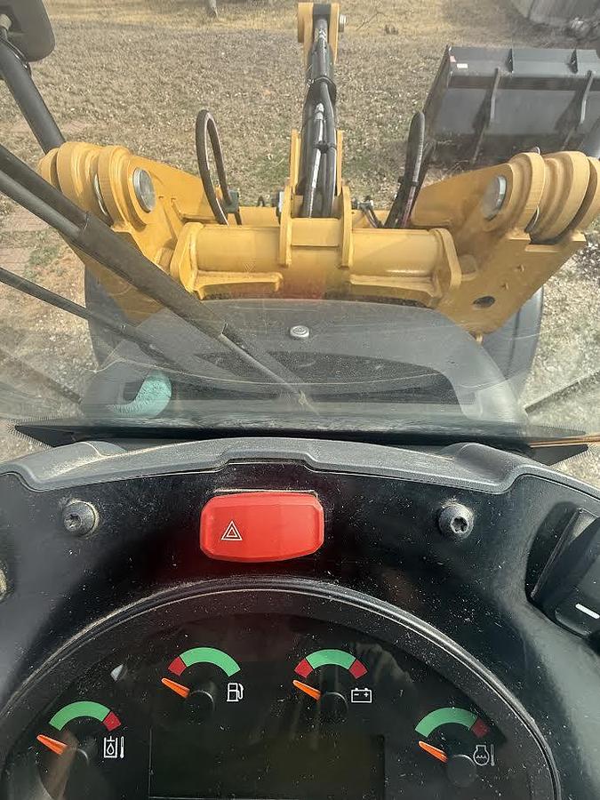 Used 2019 Caterpillar 906m
