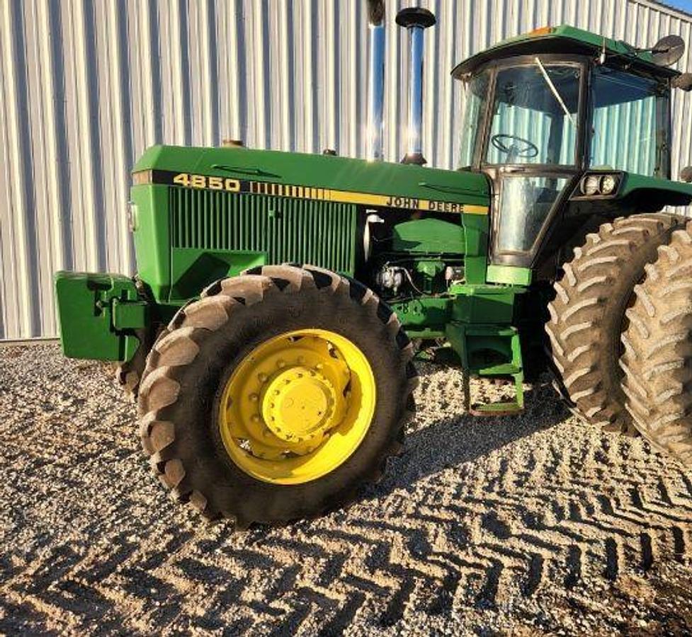 Used 1985 JOHN DEERE 4850