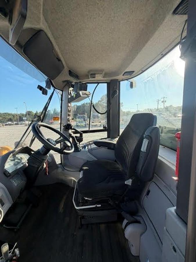 Used 2024 Volvo L50h