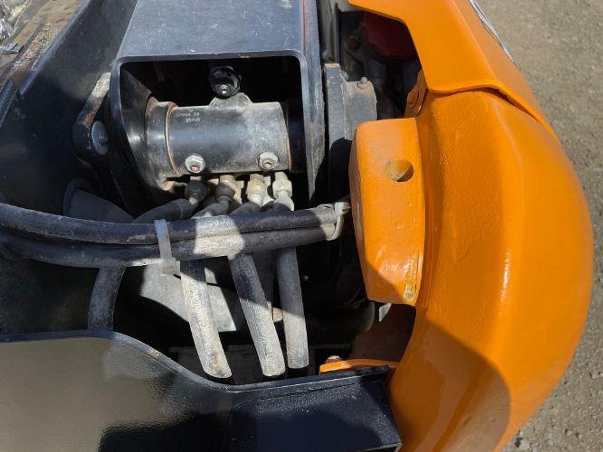 Used 2010 JCB 515-40