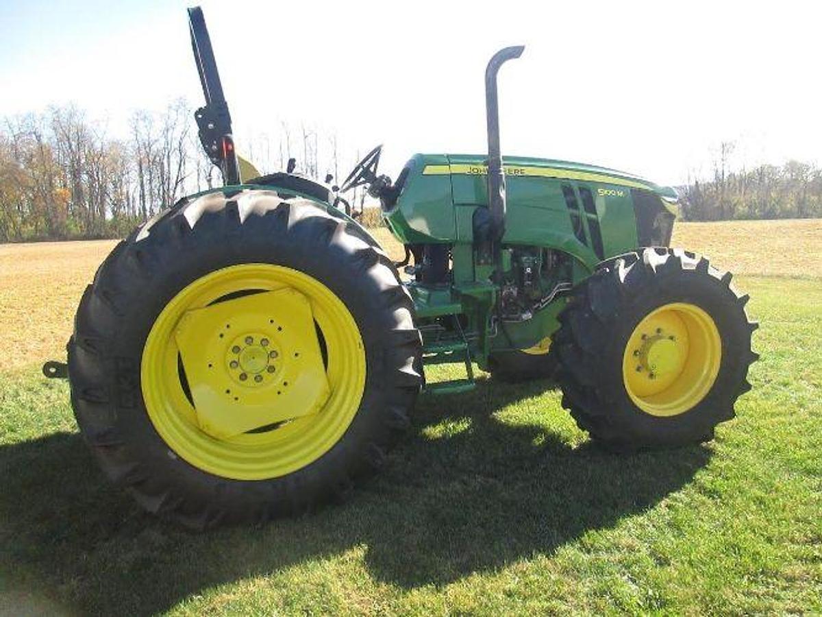 Used 2013 JOHN DEERE 5100M