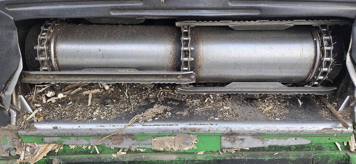 Used 2009 John Deere 9770 Combine