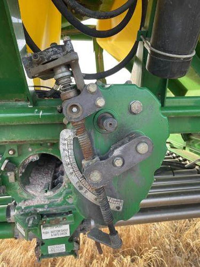 Used 2018 JOHN DEERE 1835 Air Seeder