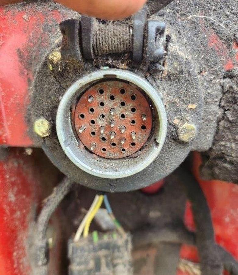 Used 2006 Case IH 2412 Row Crop Header