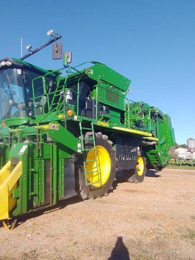 Used 2017 JOHN DEERE CP690 Cotton Picker