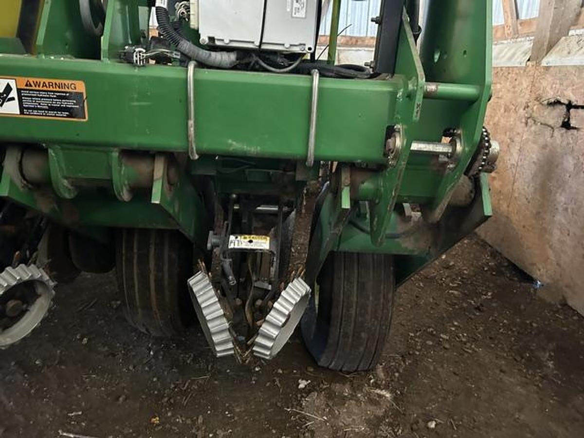 Used 2006 John Deere 1770NT