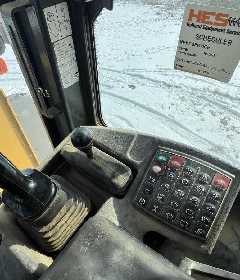 Used 2014 Deere 624K