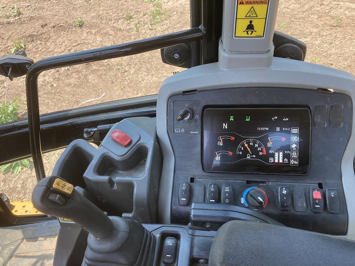 Used 2023 Caterpillar 420 XE Backhoe Loader