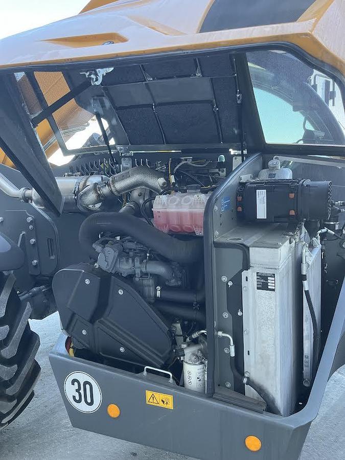 Used 2024 Liebherr T60-9S Telehandler