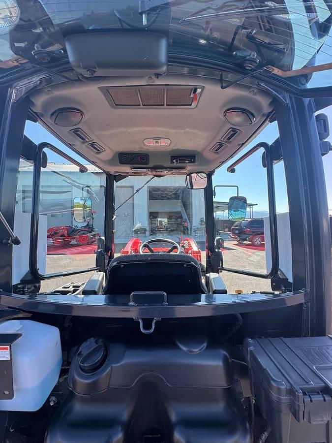 Used 2023 Kioti CK3520SEHST tractor