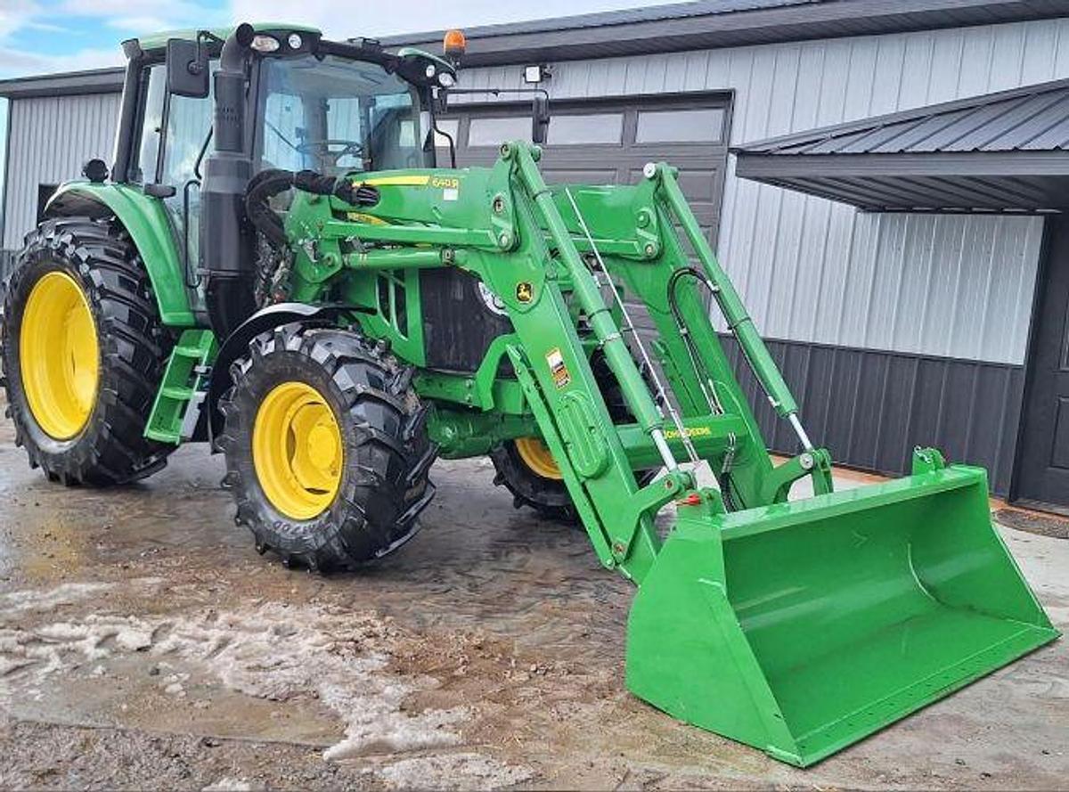 Used 2020 JOHN DEERE 6120M