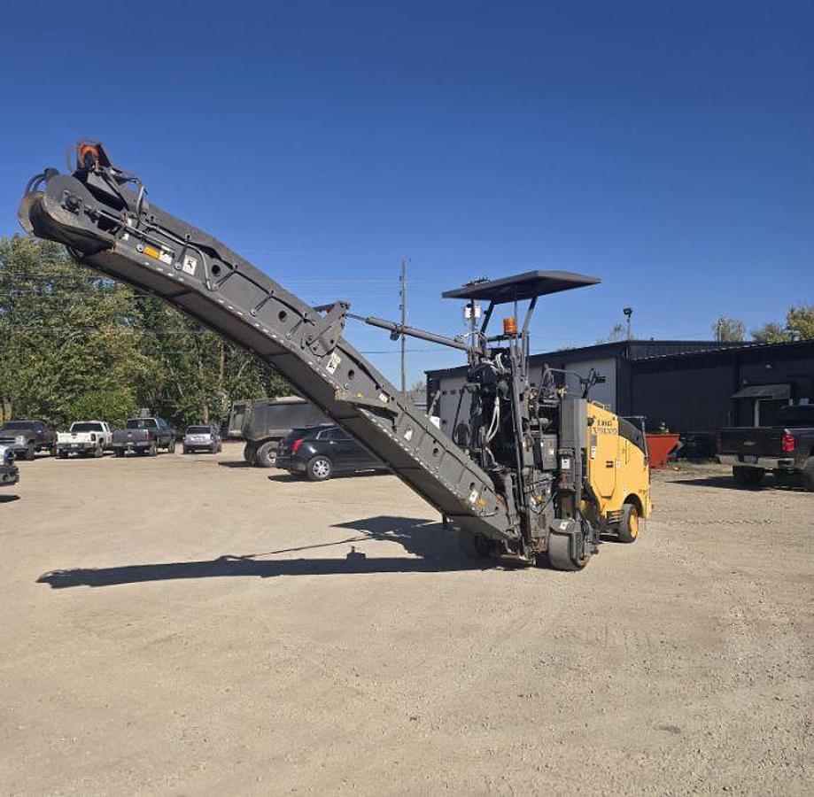 Used 2011 VOLVO MW500