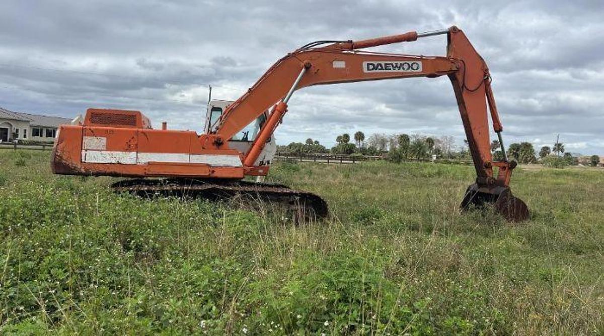 Used 1999 Daewoo Solar 330 II