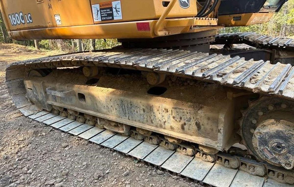 Used 2007 DEERE 160C LC