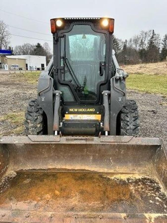 Used 2014 New Holland L225