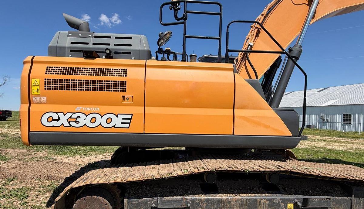 Used 2022 CASE CX300E