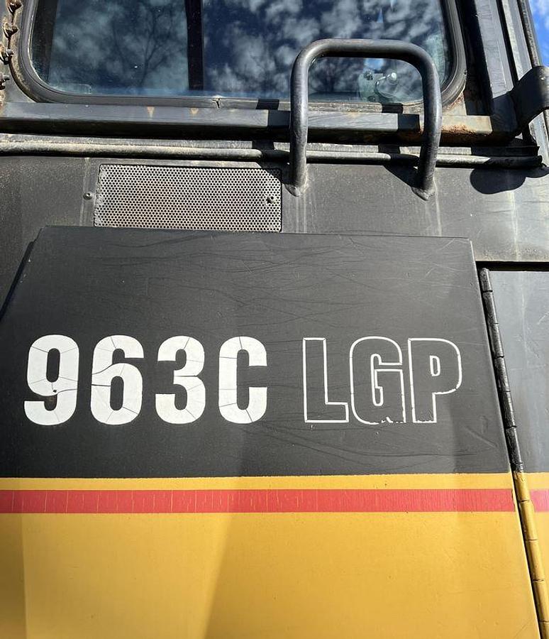 Used 2004 CATERPILLAR 963C LGP Dozer