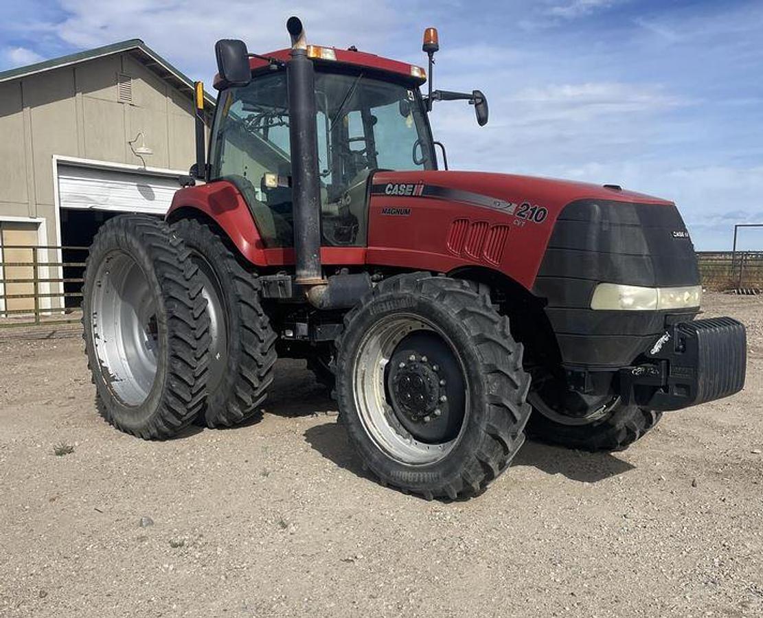 Used 2011 CASE IH MAGNUM 210 CVT Tractor