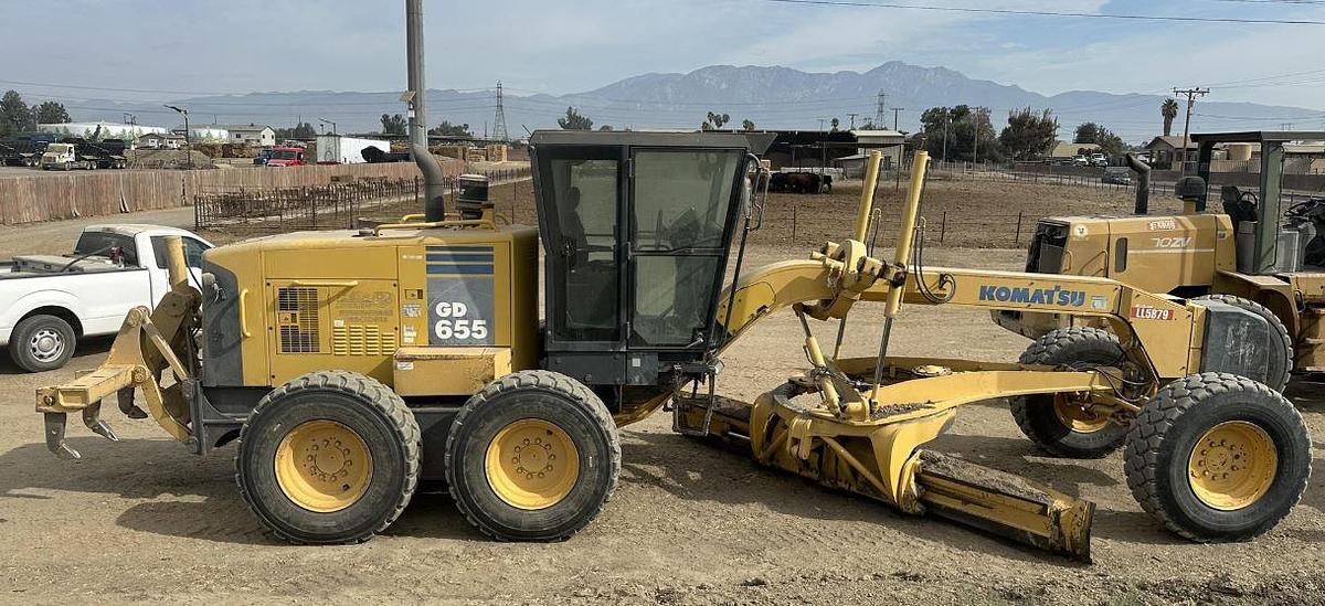 Used 2008 Komatsu GD655-3E0 Motor Grader