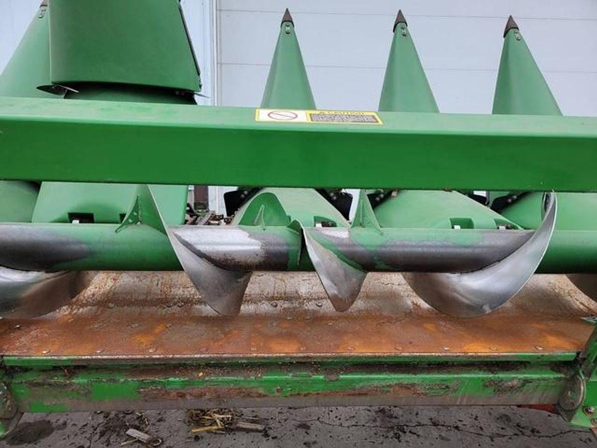 Used 2013 John Deere 608C Chopping Corn Head