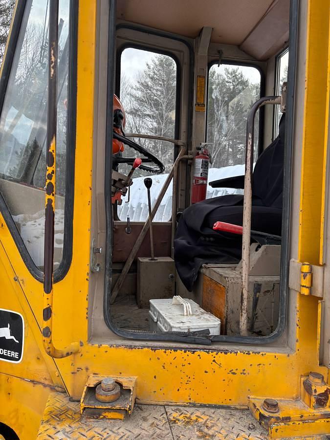 Used 1988 John Deere Loader