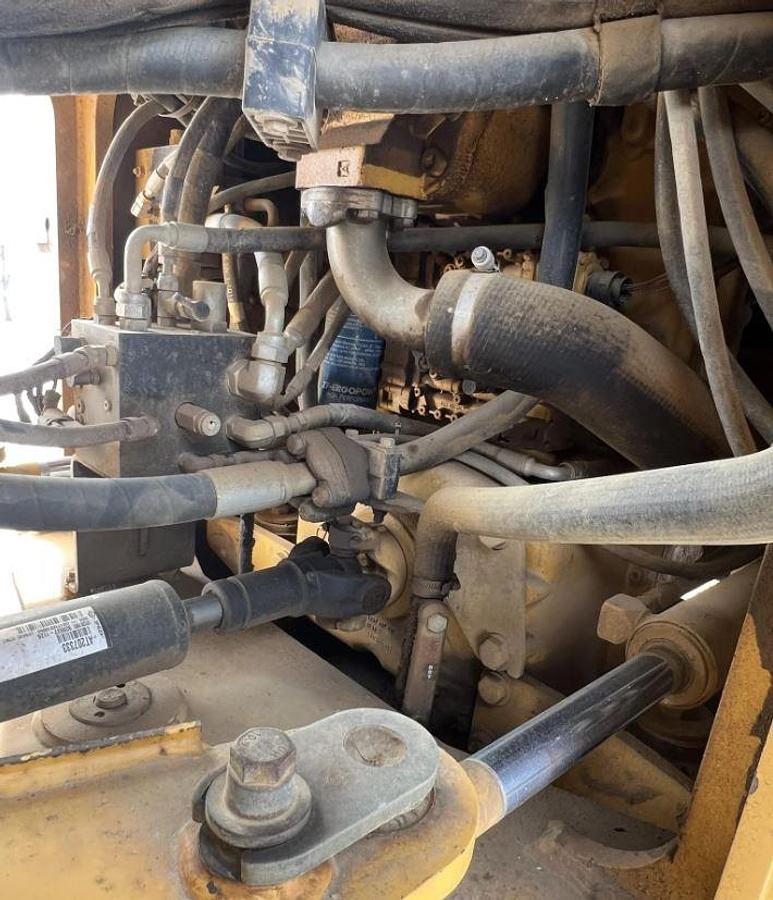 Used 2014 Deere 624K