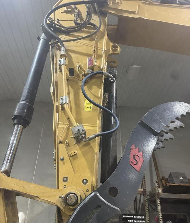 Used 2021 Caterpillar 323 Excavator