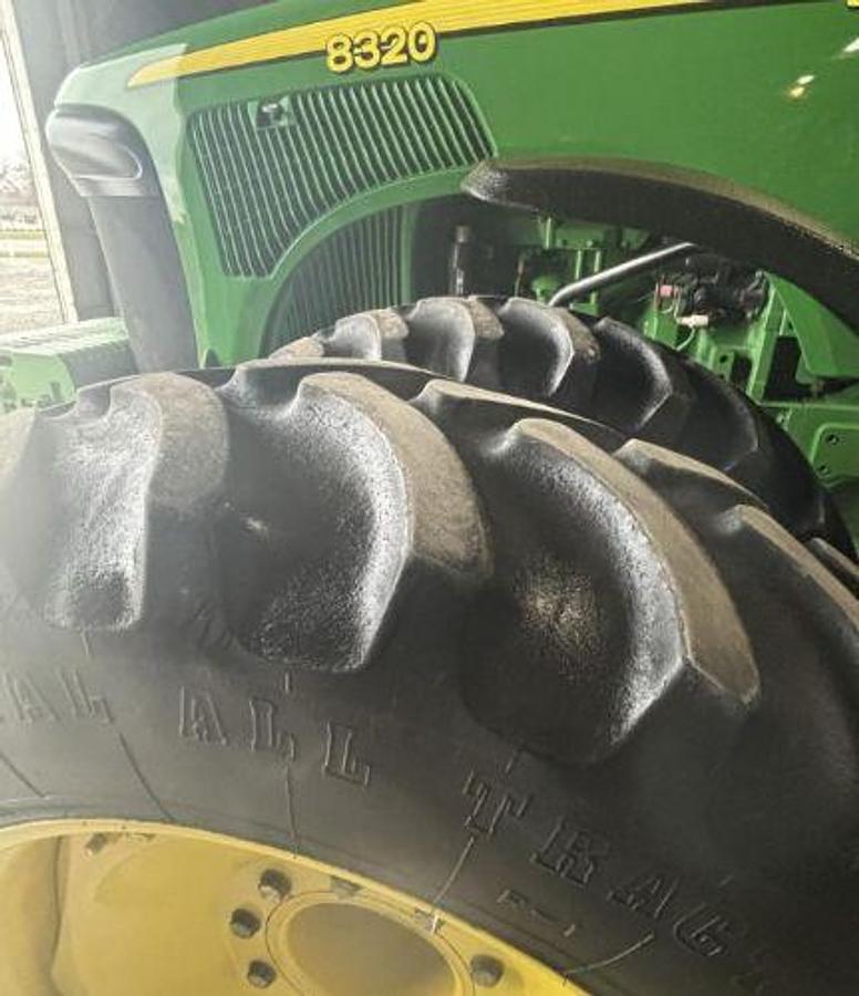 Used 2002 John Deere 8320