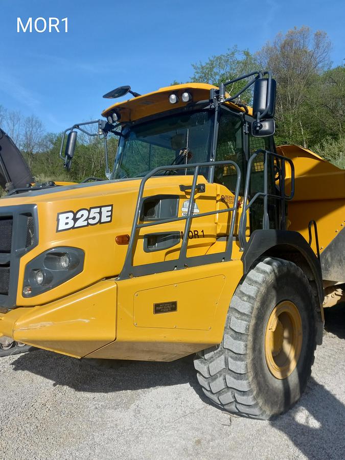 Used 2019 Bell B25E Dump Truck