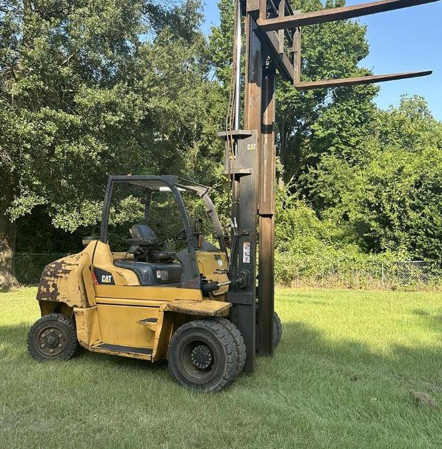Used 2016 CATERPILLAR DP70N Forklift