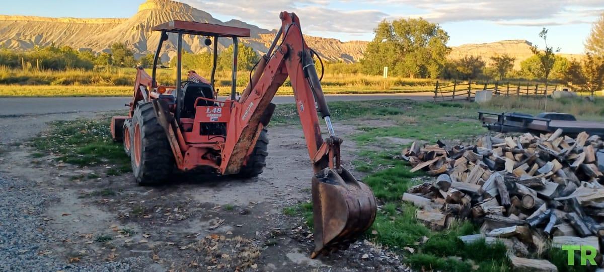 Used 2004 Kubota L48 Tractor Loader Backhoe