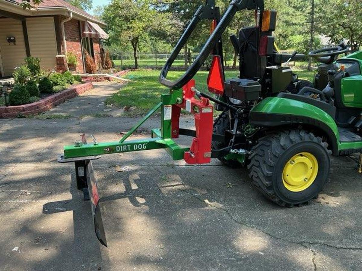 Used 2023 JOHN DEERE 1025R Tractor