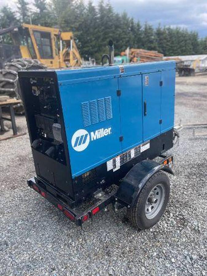 Used 2022 Miller Big Blue 500 Pro Towable Generator