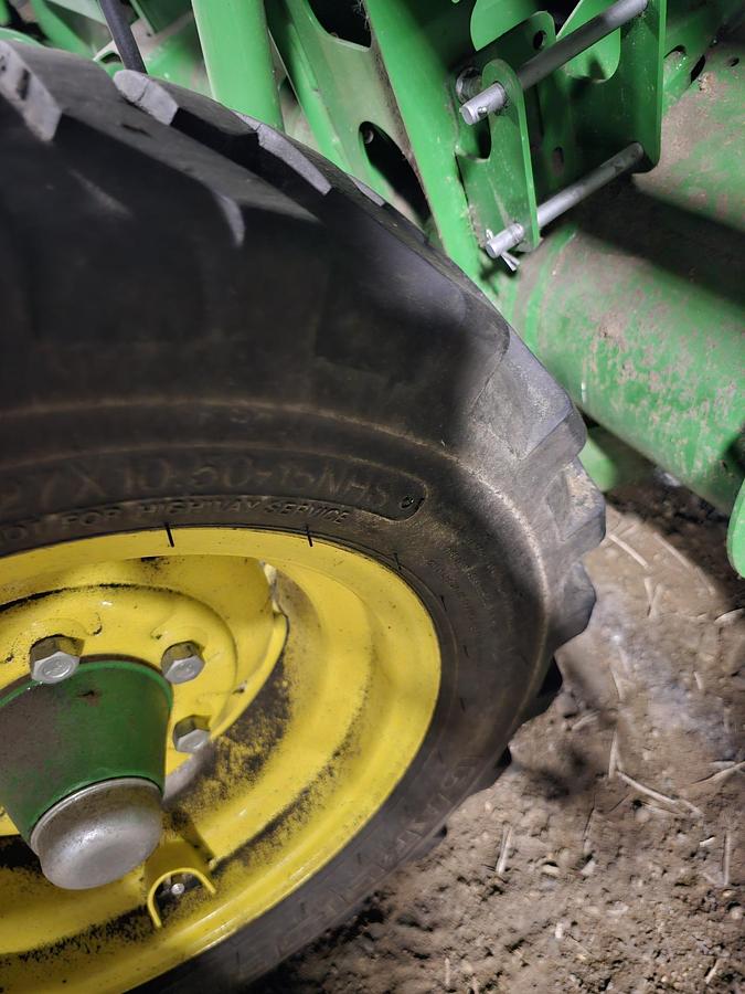 Used 2022 John Deere 40HDF Header