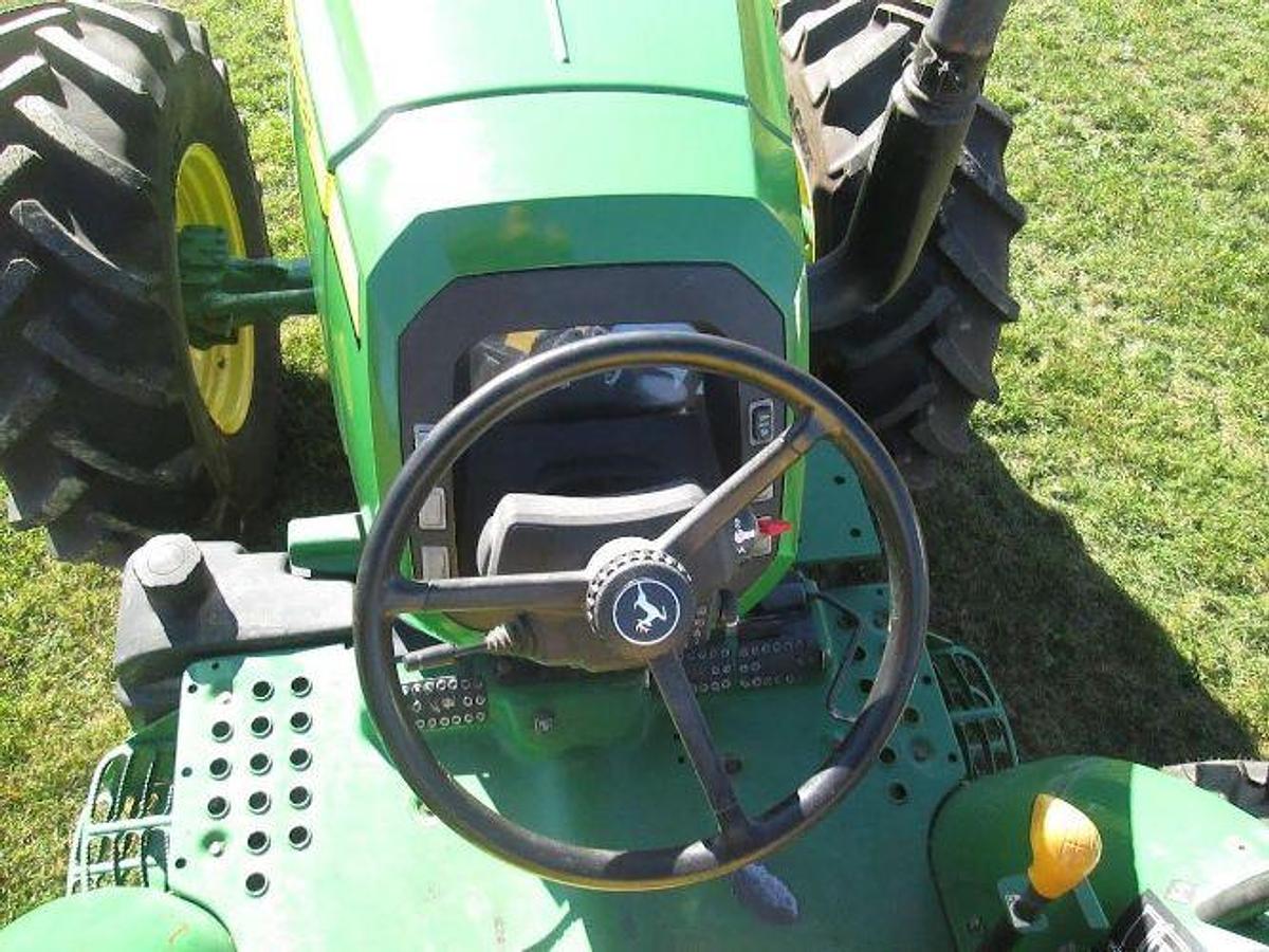 Used 2013 JOHN DEERE 5100M