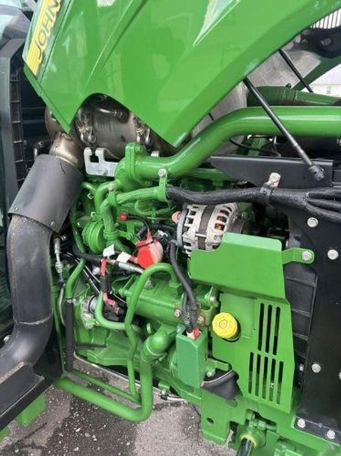 Used 2018 JOHN DEERE 5075E