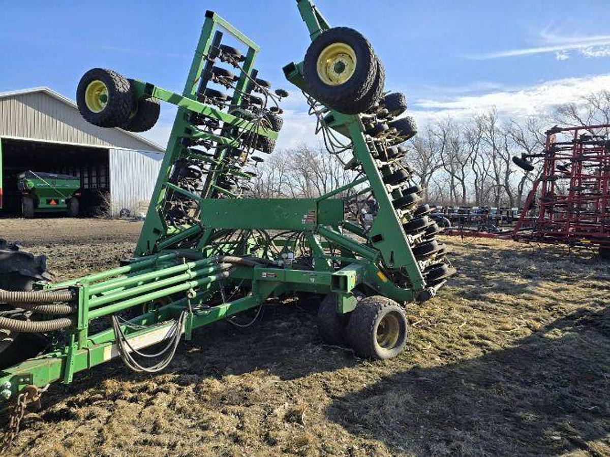 Used JOHN DEERE 1850 Air Seeder