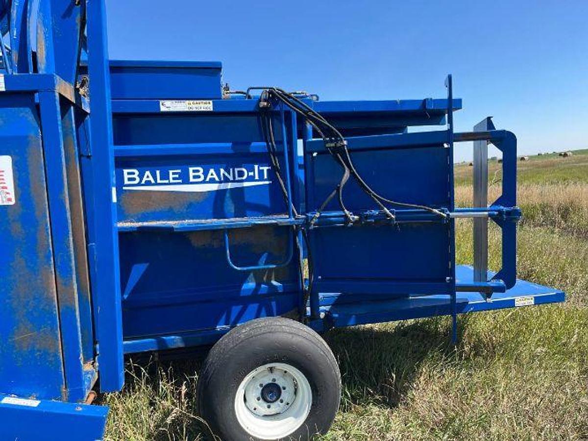Used 2010 Bale Band-It 100