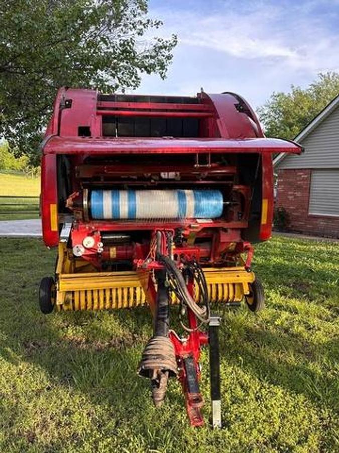 Used 2020 New Holland 460 Round Baler